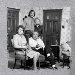 All In The Family Cast Classic Tv T Shirt 39286292