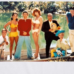 Gilligan's Island Cast Funny T Shirt 39642388