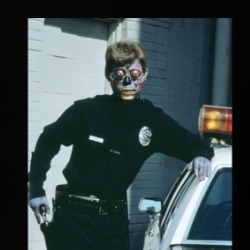 They Live Resist Cool 80s Retro Movie T Shirt 39642574